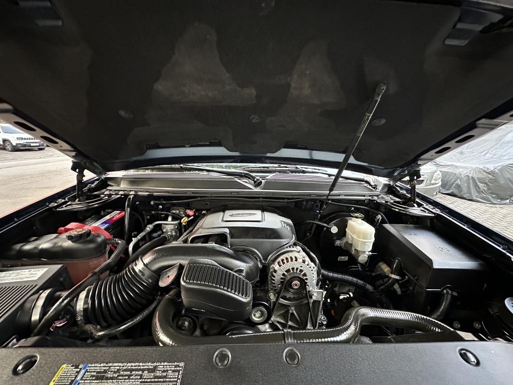 CHEVROLET Suburban - Foto