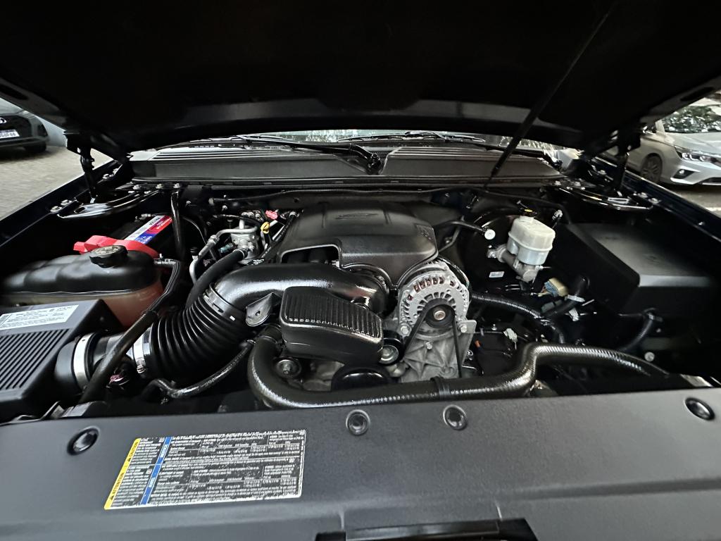 CHEVROLET Suburban - Foto