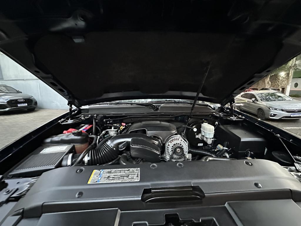 CHEVROLET Suburban - Foto