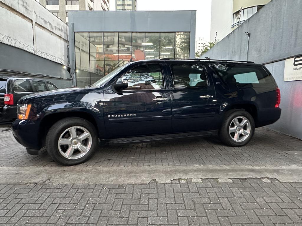 CHEVROLET Suburban - Foto