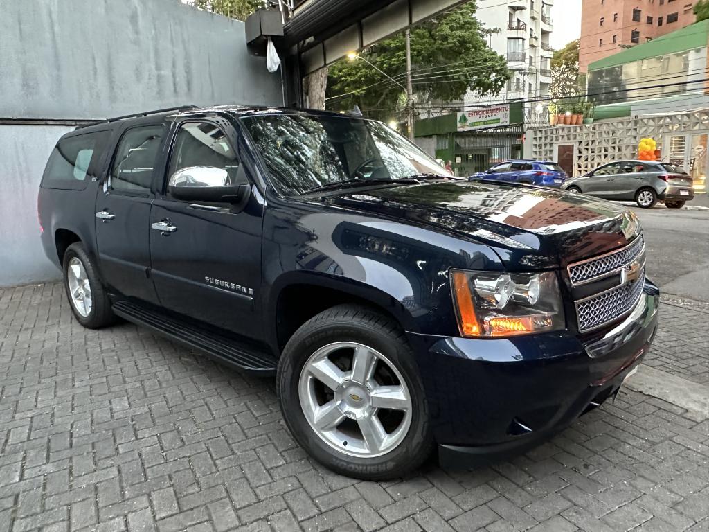 CHEVROLET Suburban - Foto