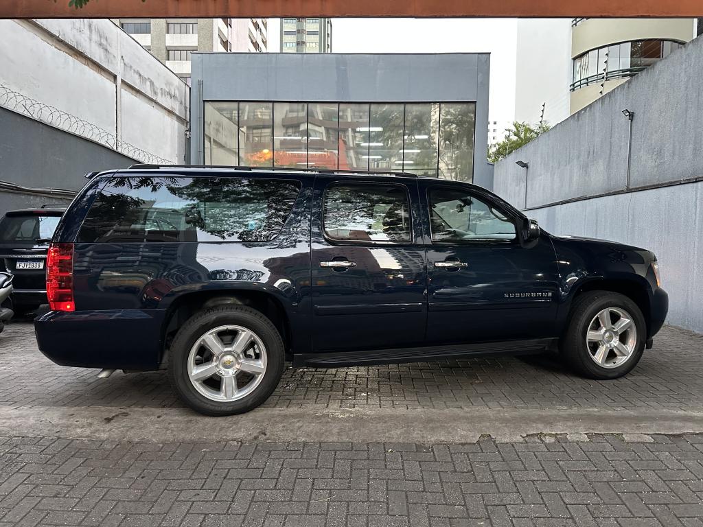 CHEVROLET Suburban - Foto
