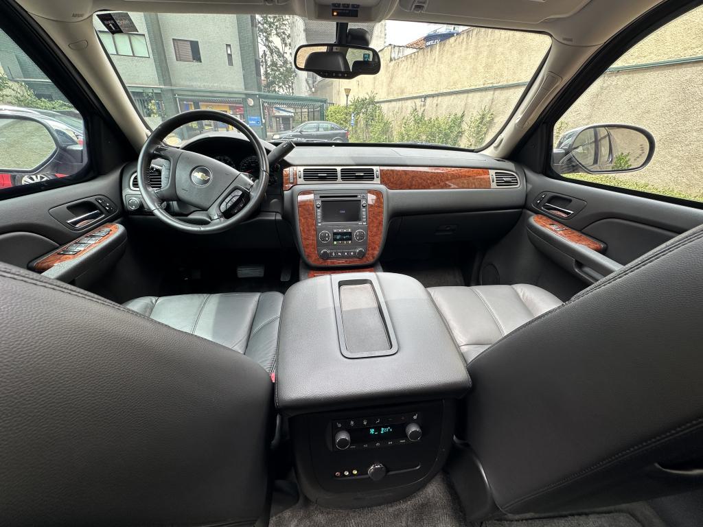 CHEVROLET Suburban - Foto