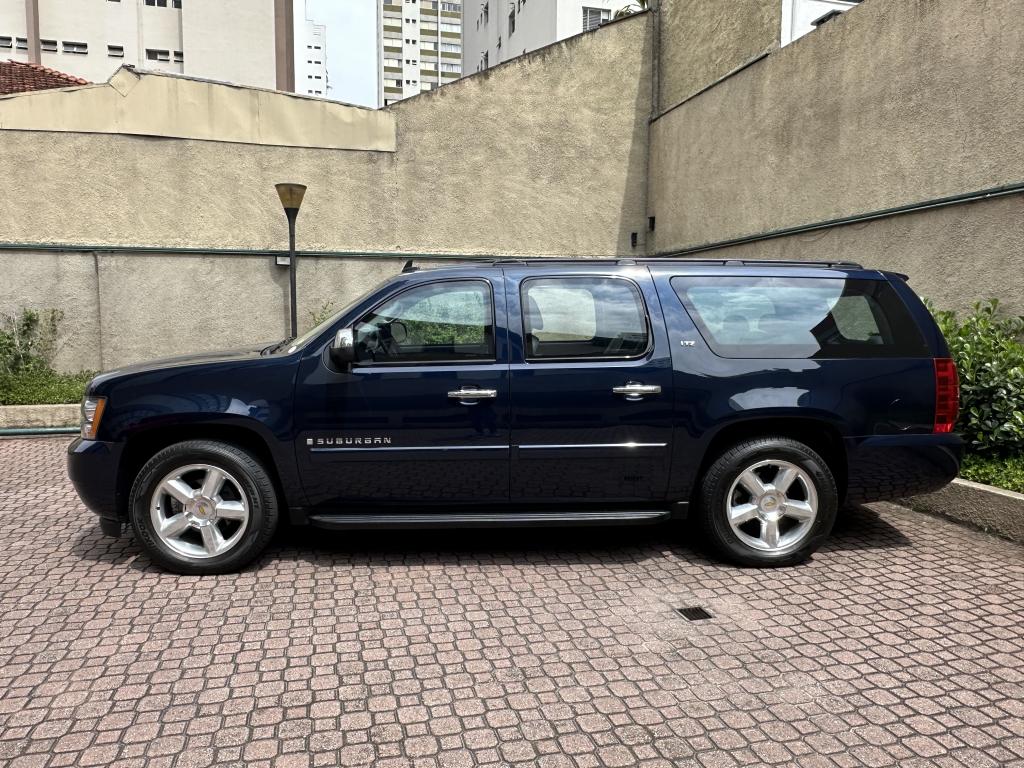 CHEVROLET Suburban - Foto