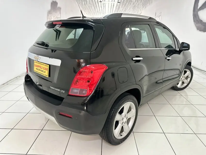 CHEVROLET Tracker - Foto