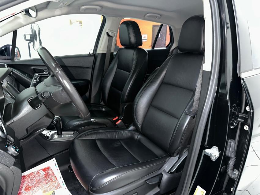 CHEVROLET Tracker - Foto