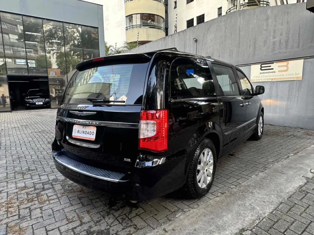 CHRYSLER Town & Country - Foto