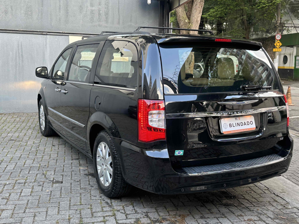 CHRYSLER Town & Country - Foto