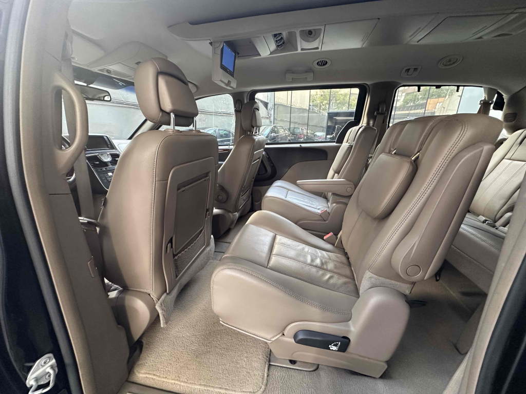 CHRYSLER Town & Country - Foto