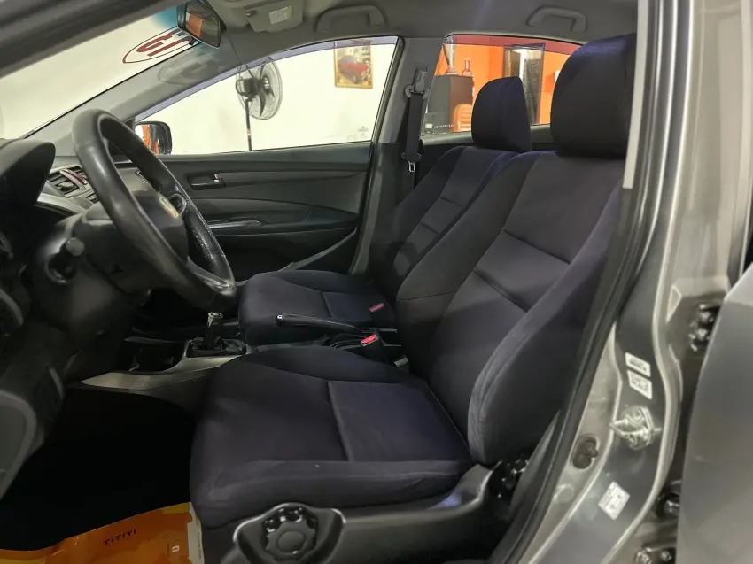 HONDA City Sedan - Foto