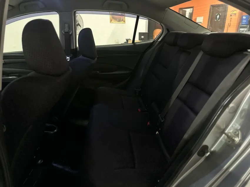 HONDA City Sedan - Foto