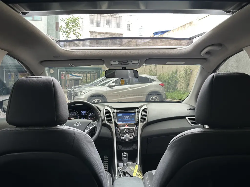 HYUNDAI I30 - Foto
