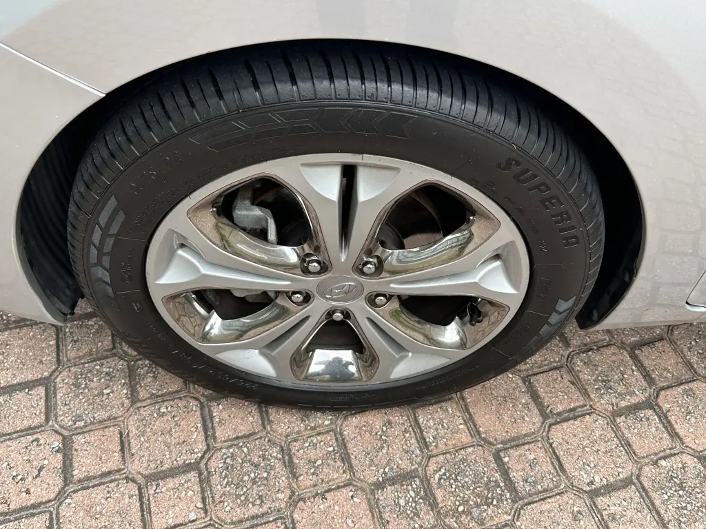 HYUNDAI I30 - Foto