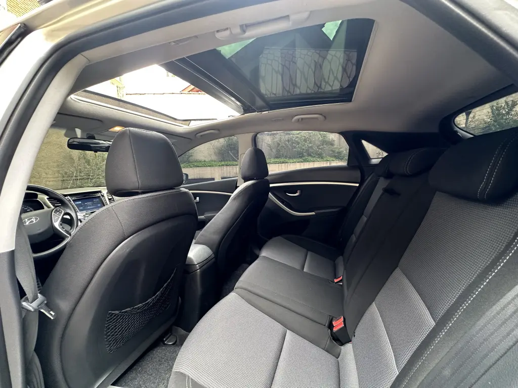 HYUNDAI I30 - Foto