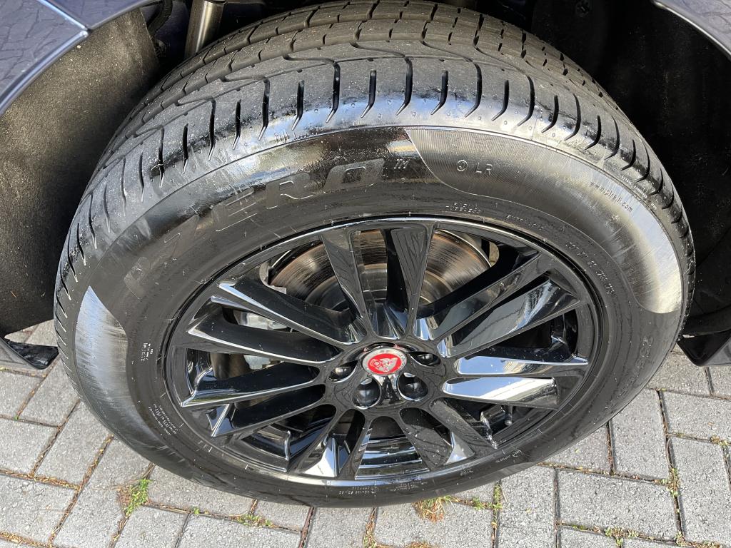 JAGUAR F-Pace - Foto