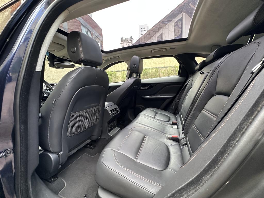 JAGUAR F-Pace - Foto