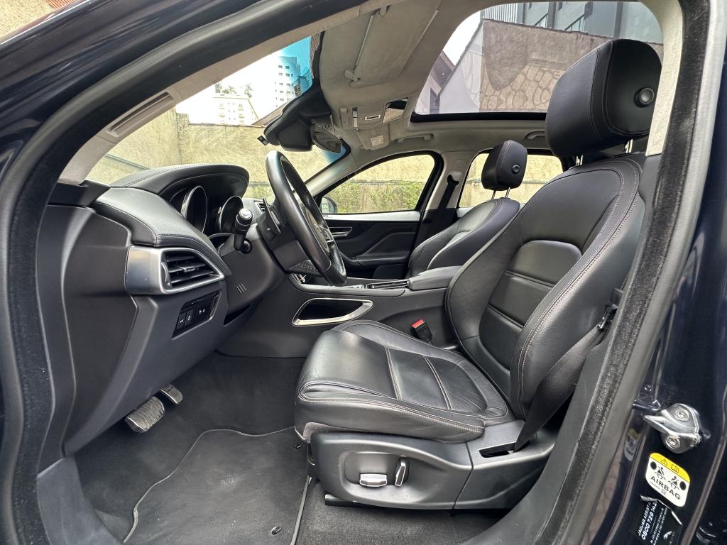 JAGUAR F-Pace - Foto