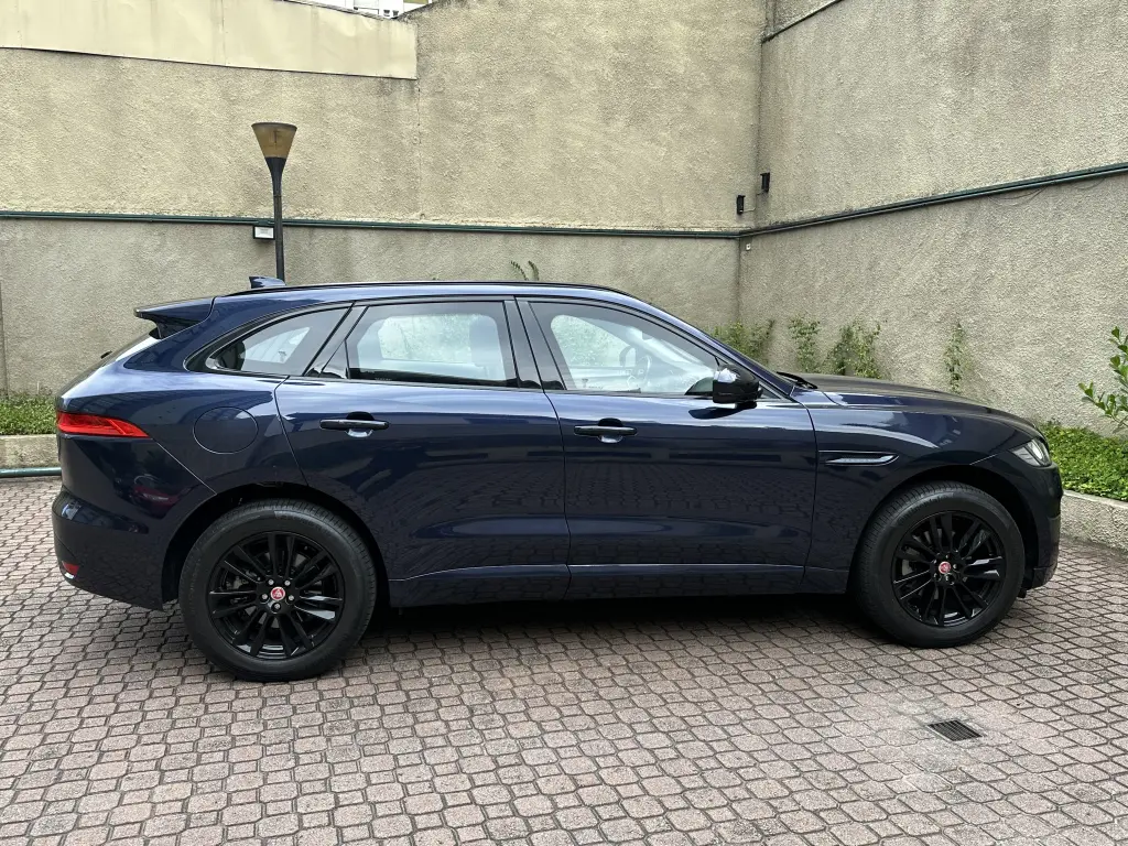 JAGUAR F-Pace - Foto