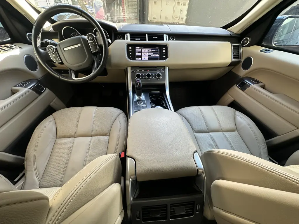 LAND ROVER Range Rover Sport - Foto