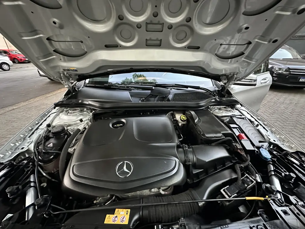 MERCEDES-BENZ GLA 250 - Foto