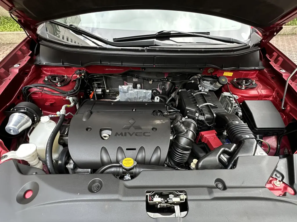 MITSUBISHI ASX - Foto