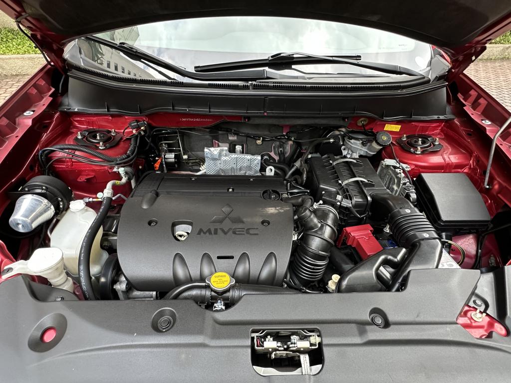 MITSUBISHI ASX - Foto