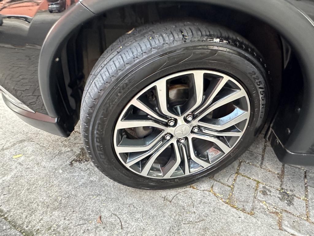 MITSUBISHI Outlander - Foto