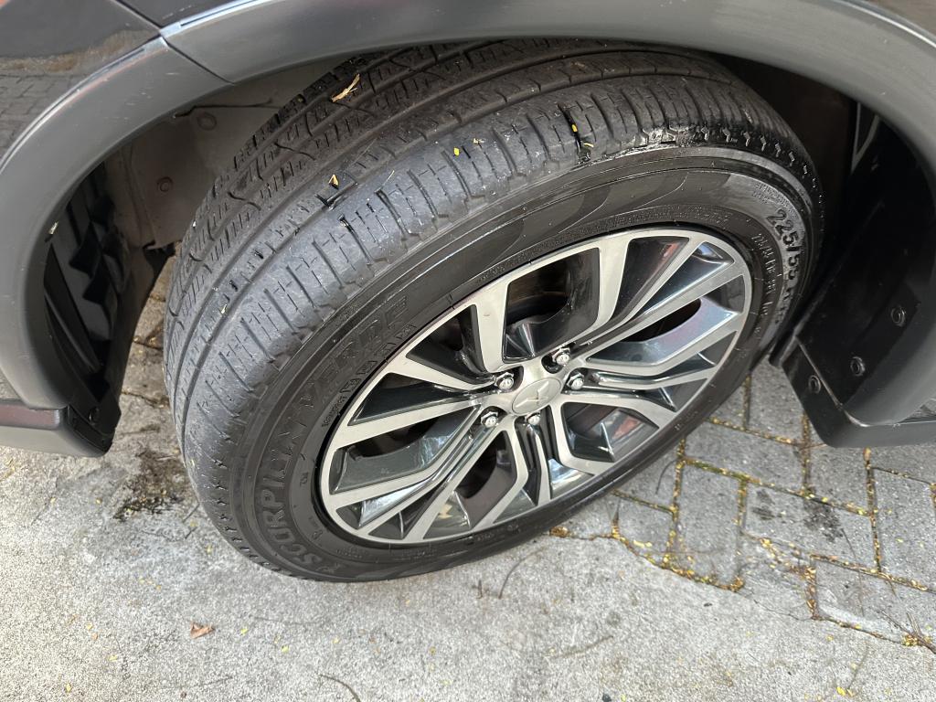 MITSUBISHI Outlander - Foto