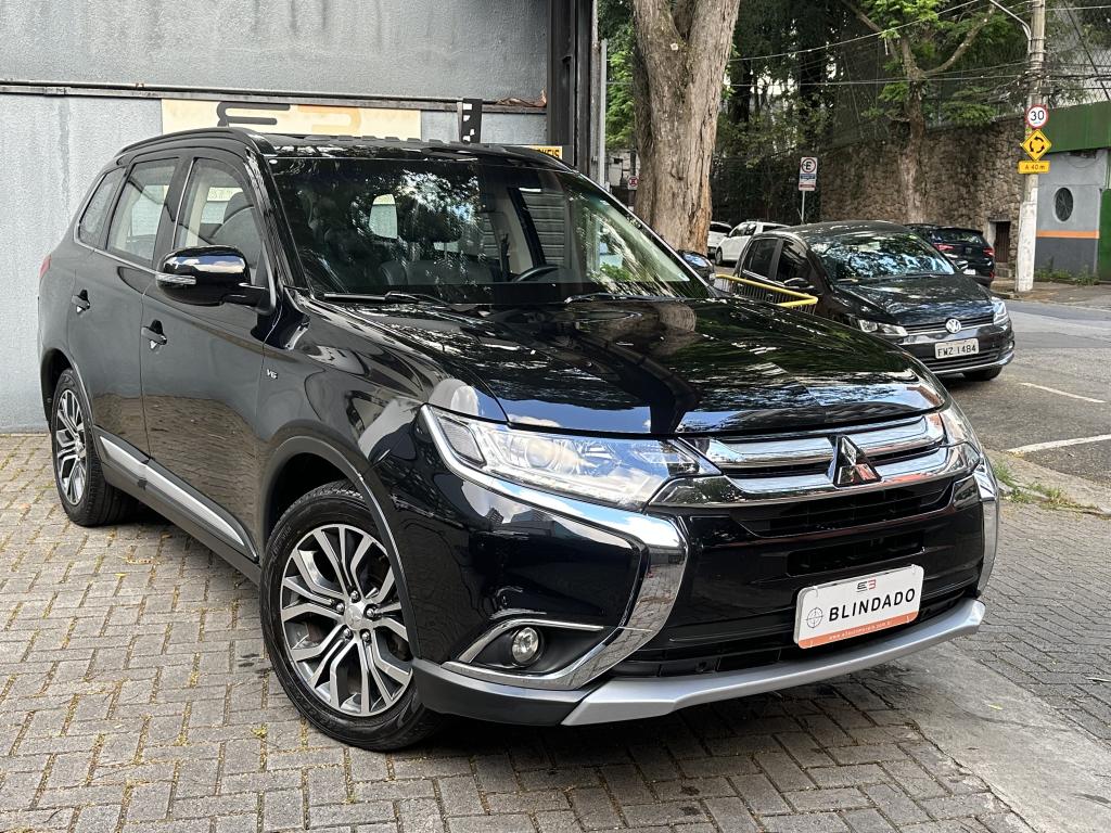MITSUBISHI Outlander - Foto