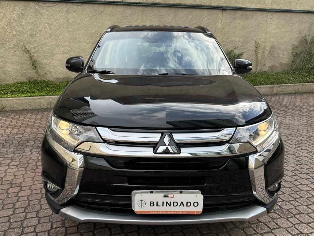MITSUBISHI Outlander - Foto