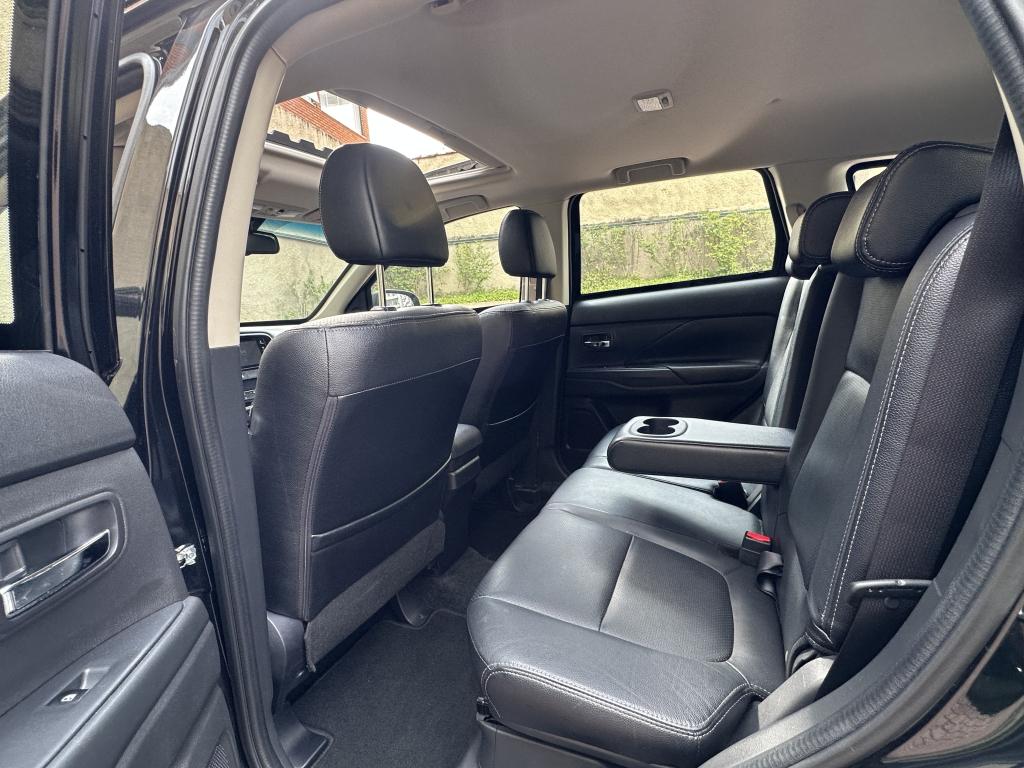 MITSUBISHI Outlander - Foto