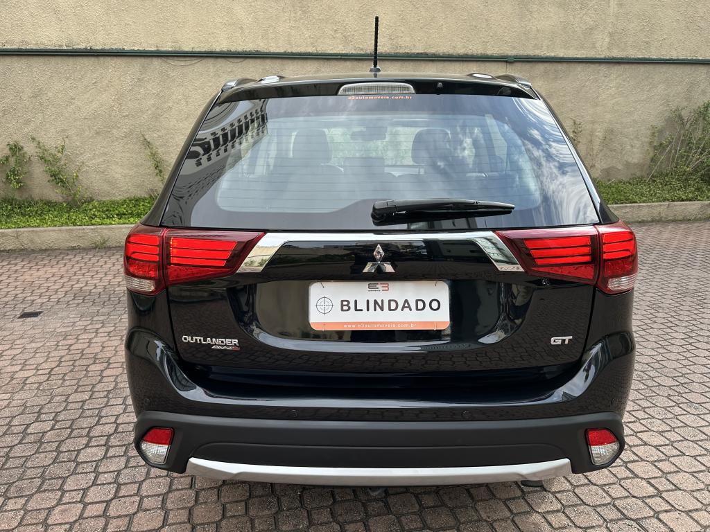 MITSUBISHI Outlander - Foto