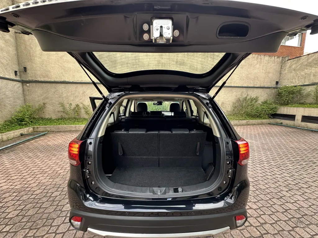 MITSUBISHI Outlander - Foto