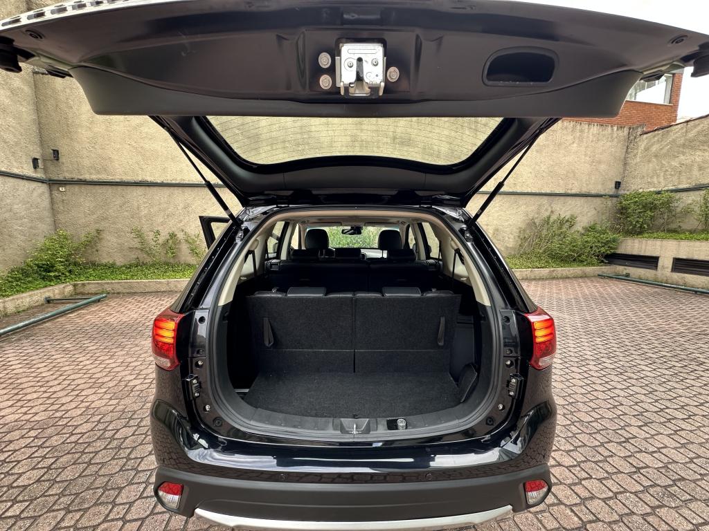 MITSUBISHI Outlander - Foto