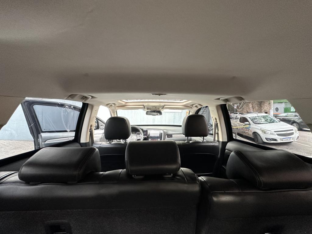 MITSUBISHI Outlander - Foto