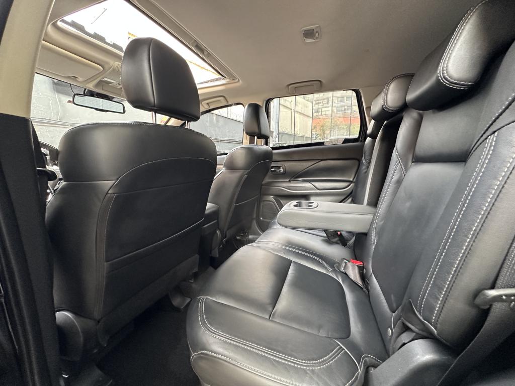 MITSUBISHI Outlander - Foto