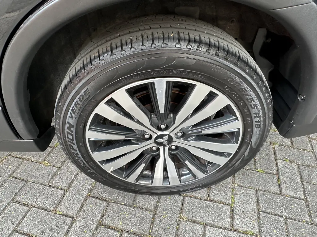 MITSUBISHI Outlander - Foto