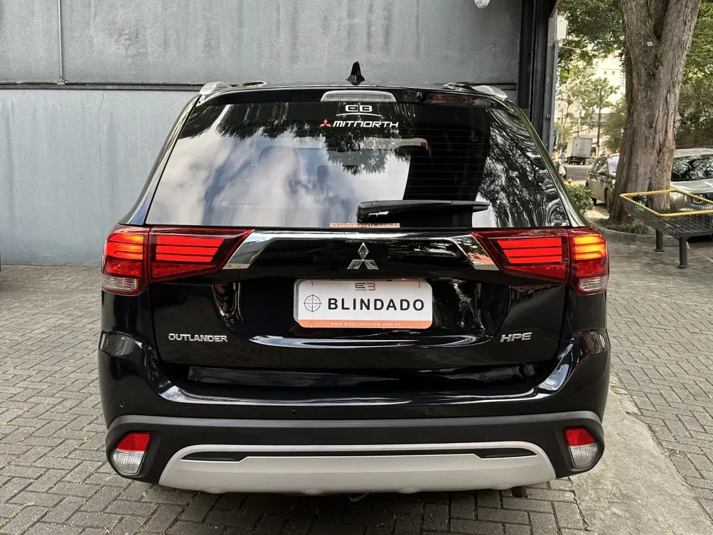 MITSUBISHI Outlander - Foto