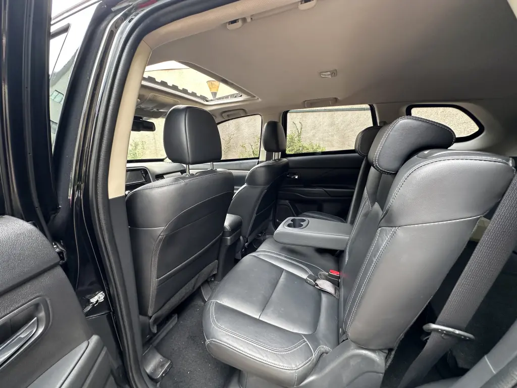 MITSUBISHI Outlander - Foto