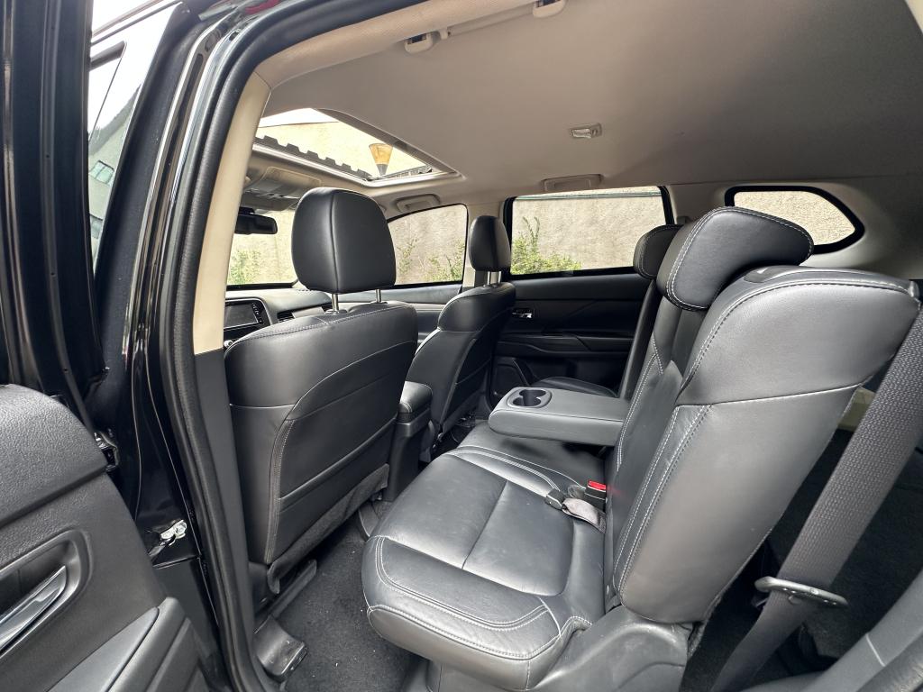 MITSUBISHI Outlander - Foto