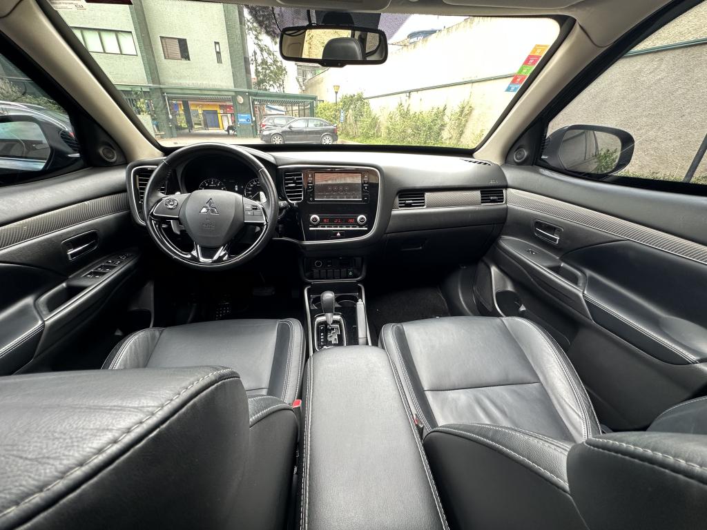 MITSUBISHI Outlander - Foto