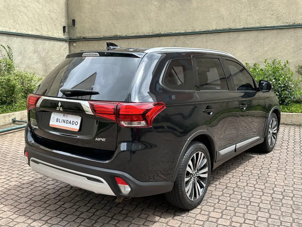 MITSUBISHI Outlander - Foto