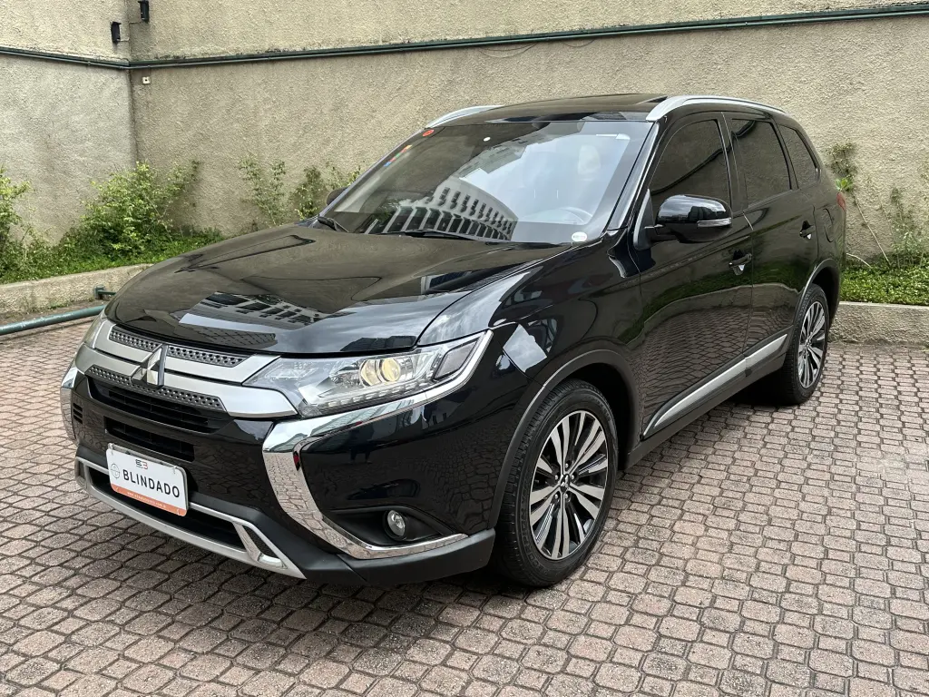MITSUBISHI Outlander - Foto