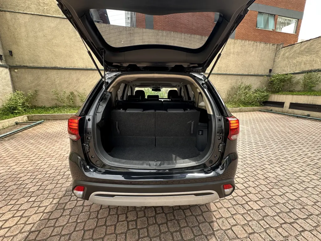 MITSUBISHI Outlander - Foto