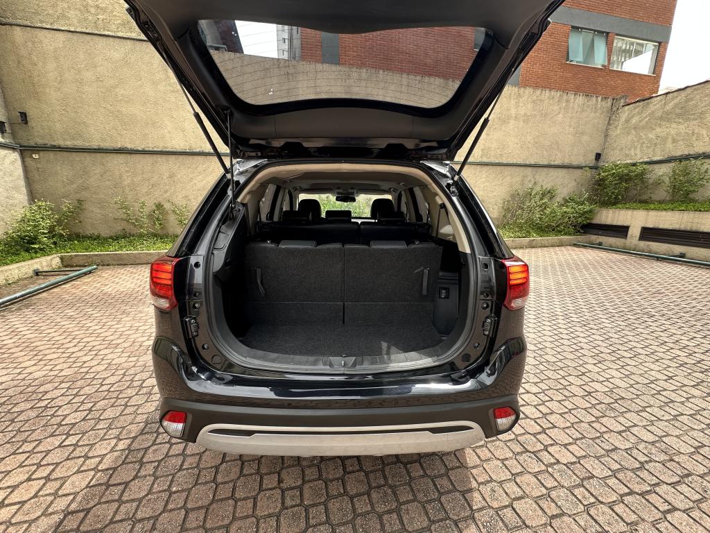 MITSUBISHI Outlander - Foto