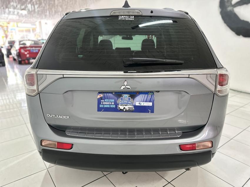 MITSUBISHI Outlander - Foto