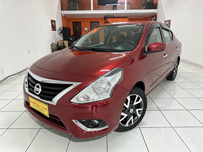 NISSAN Versa Sedan - Foto