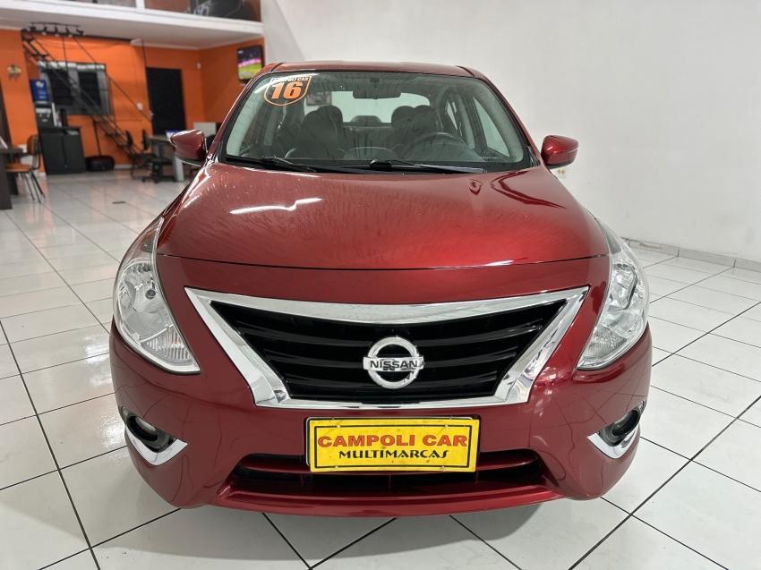 NISSAN Versa Sedan - Foto