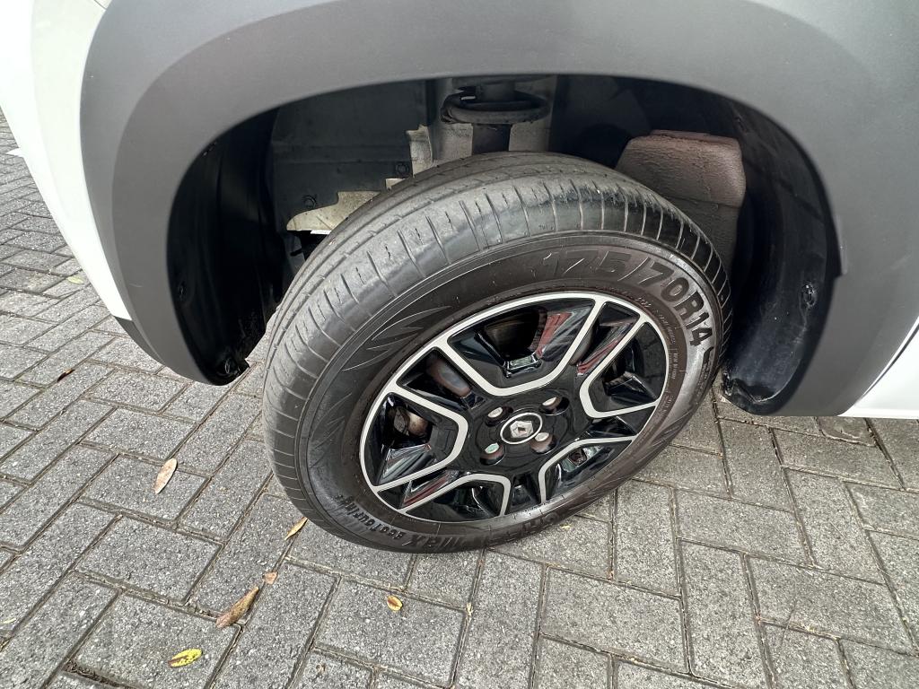 RENAULT Kwid - Miniatura