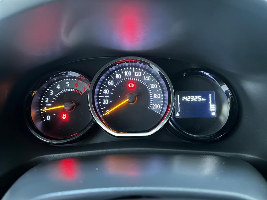 RENAULT Sandero - Foto